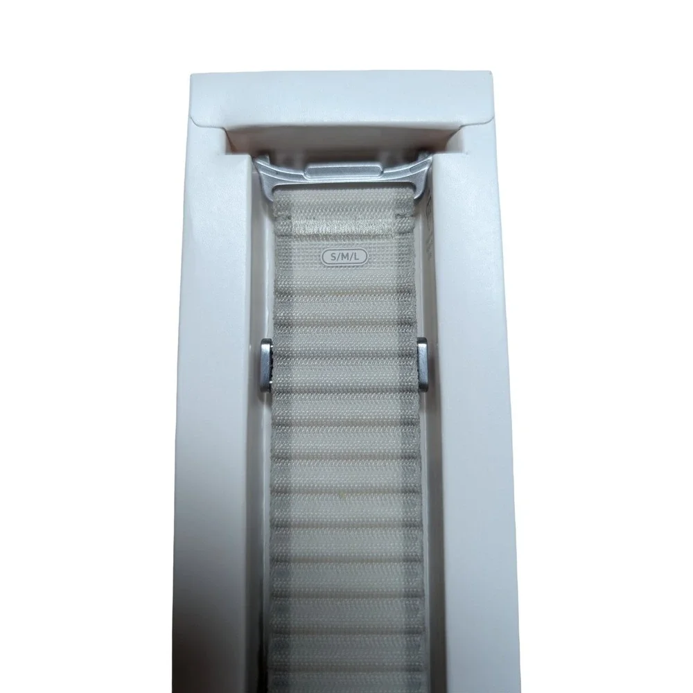 Oo1-O Samsung Galaxy Watch Ultra Trail Band in White Sand